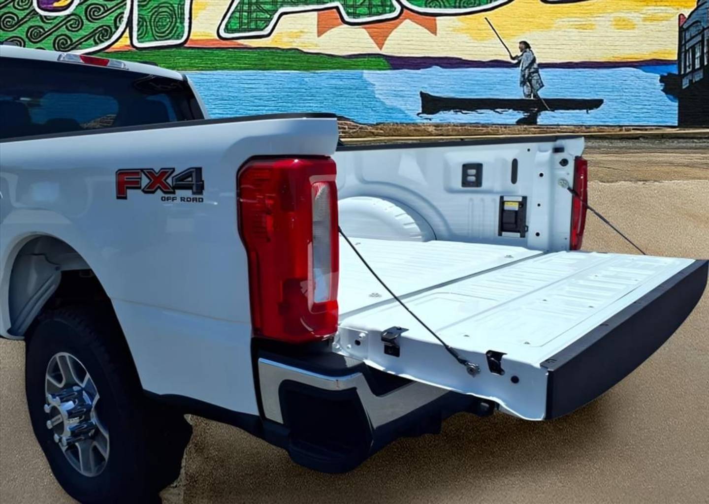 2025 Ford F-350 Super Duty XLT - Photo 23