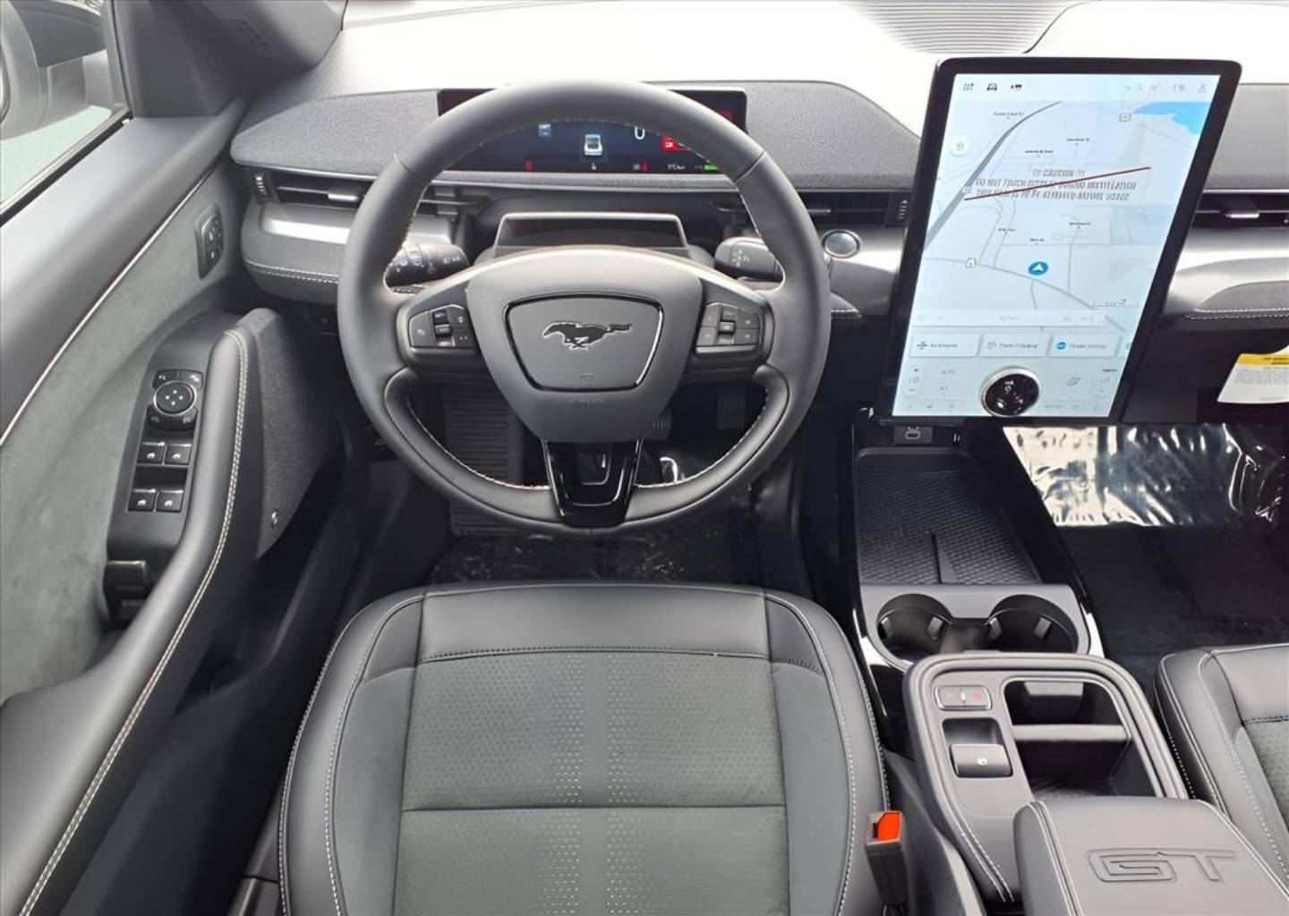 2025 Ford Mustang Mach-E GT - Photo 9