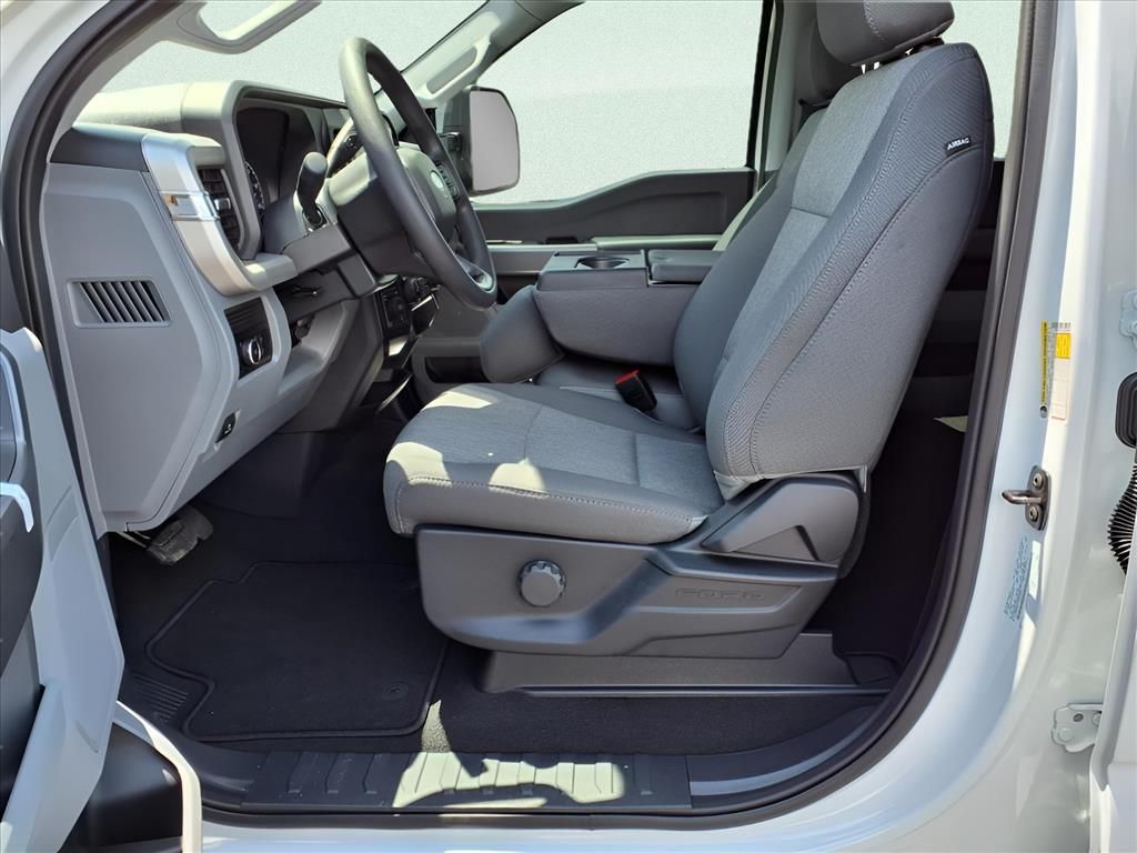2025 Ford F-350 photo 20