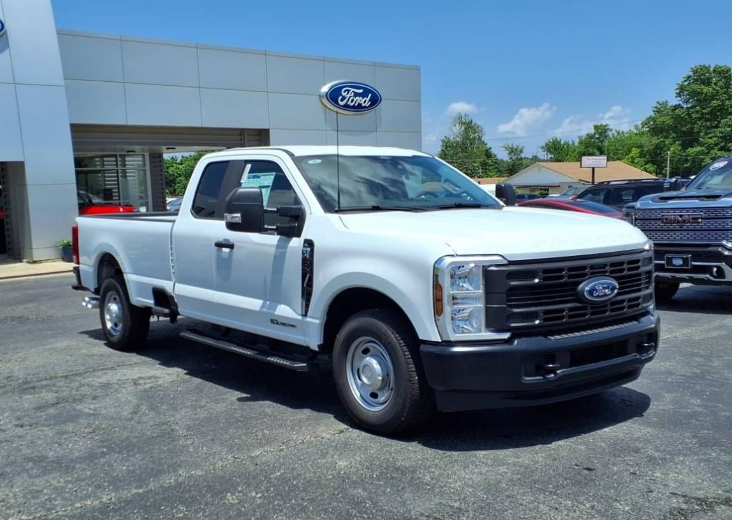 2025 Ford F-250 Super Duty XL's photo