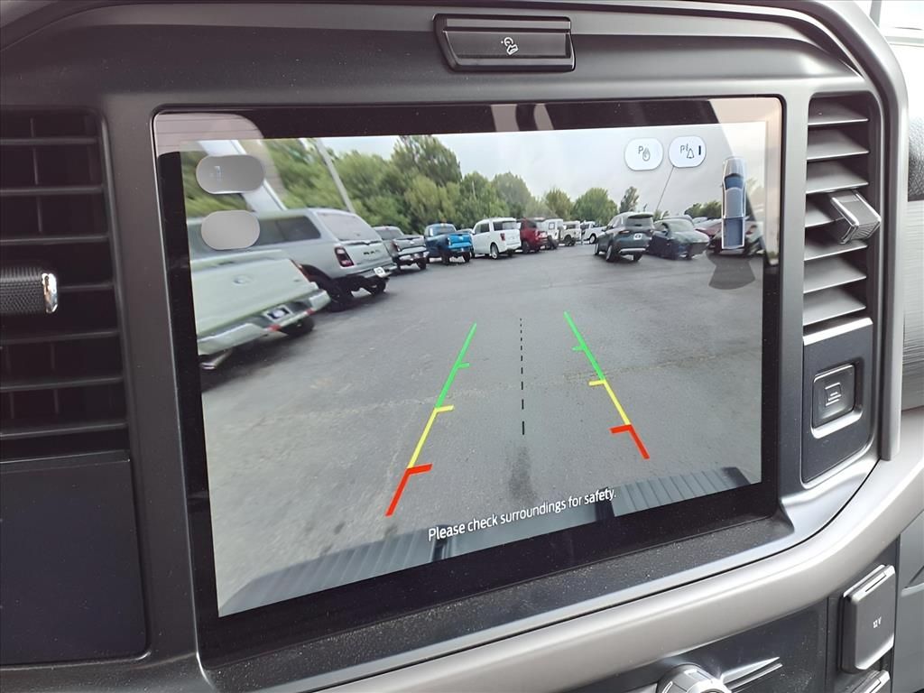 2025 Ford F-150 XLT photo 4