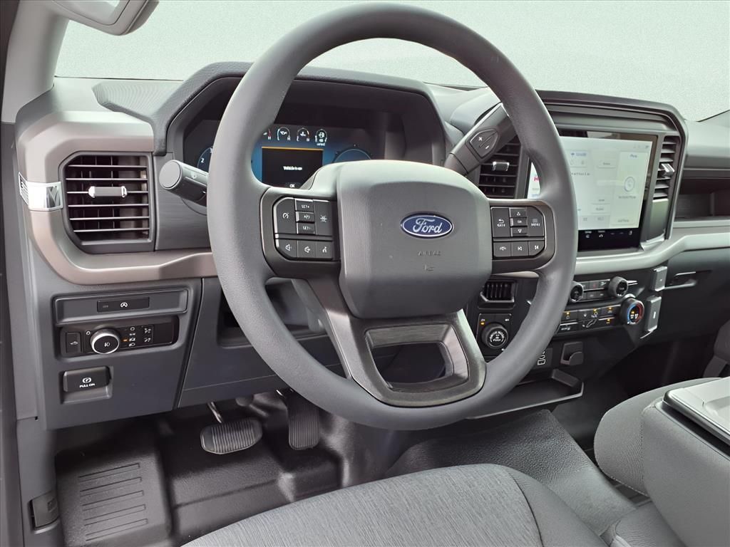 2025 Ford F-150 XL photo 9