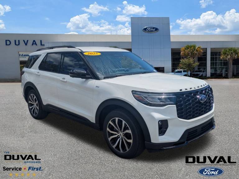 2025 Ford Explorer ST-Line
