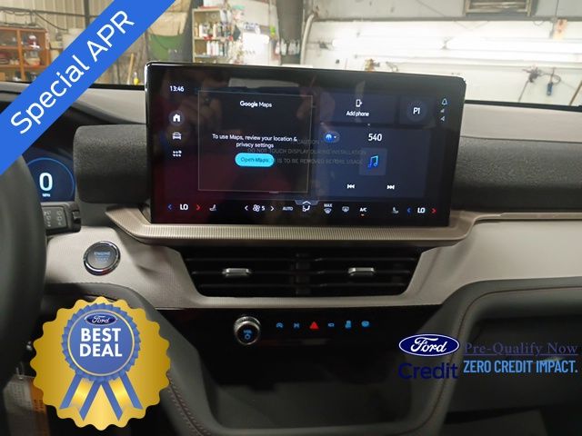 2025 Ford Explorer photo 12