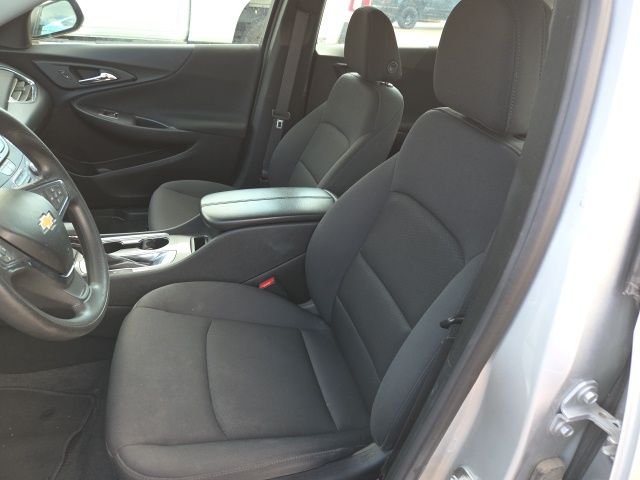 2021 Chevrolet Malibu 1LT photo 3