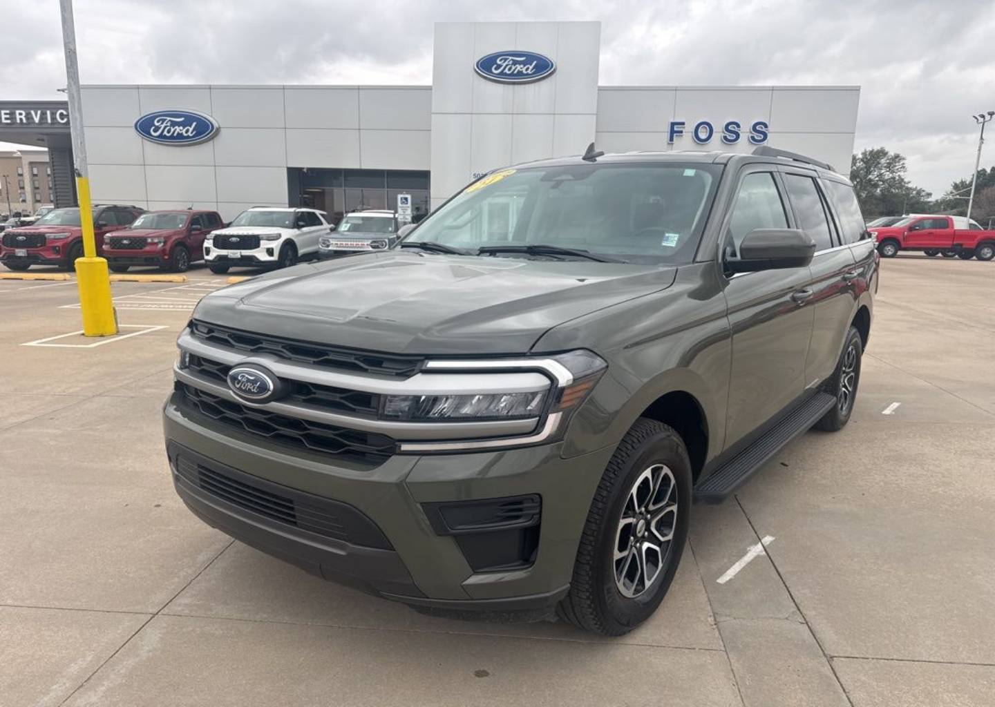 2024 Ford Expedition XLT's photo