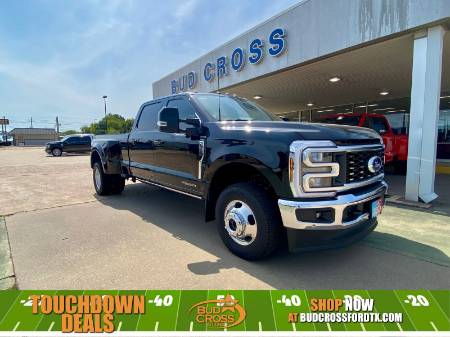 2026 Ford Super Duty F-350 DRW LARIAT