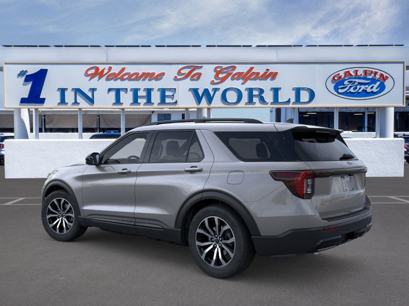 2025 Ford Explorer ST ST-Line photo 7