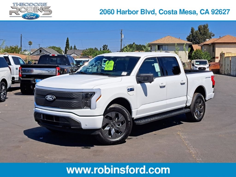 2025 Ford F-150 Lightning Flash