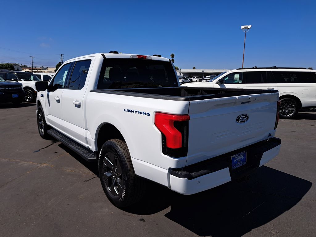 2025 Ford F-150 Lightning photo 3