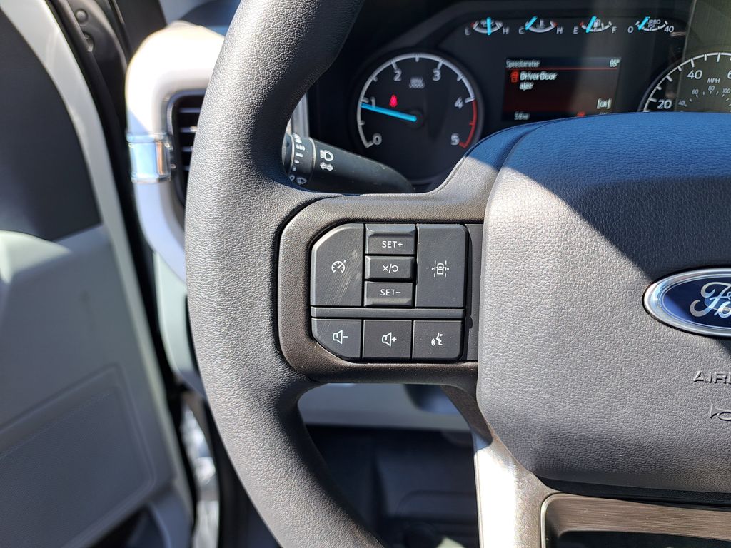 2025 Ford F-450 photo 17
