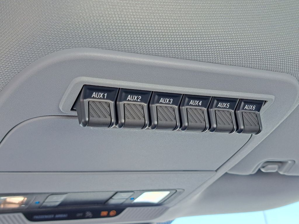 2025 Ford F-450 photo 24