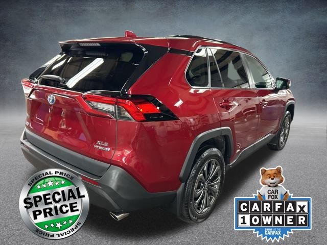 2022 Toyota RAV4 Hybrid XLE Premium photo 5