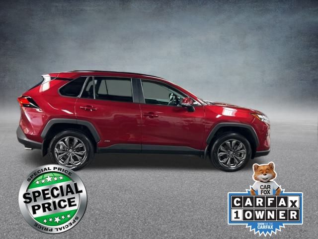 2022 Toyota RAV4 Hybrid XLE Premium photo 6