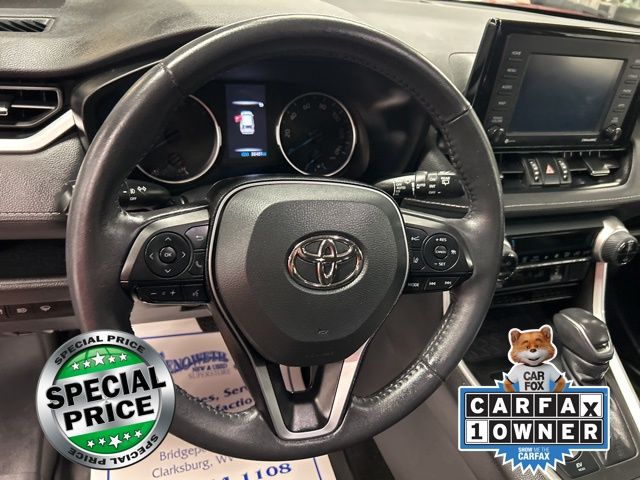 2022 Toyota RAV4 Hybrid XLE Premium photo 16