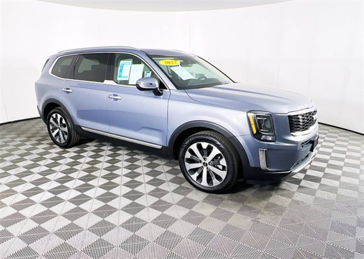 2022 Kia Telluride S's photo