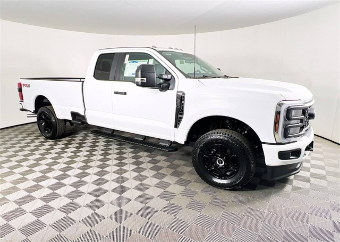 2026 Ford F-350 Super Duty XL's photo