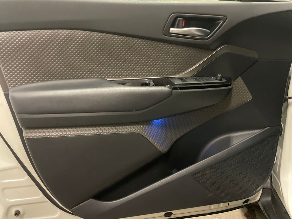 2020 Toyota C-HR Limited photo 15