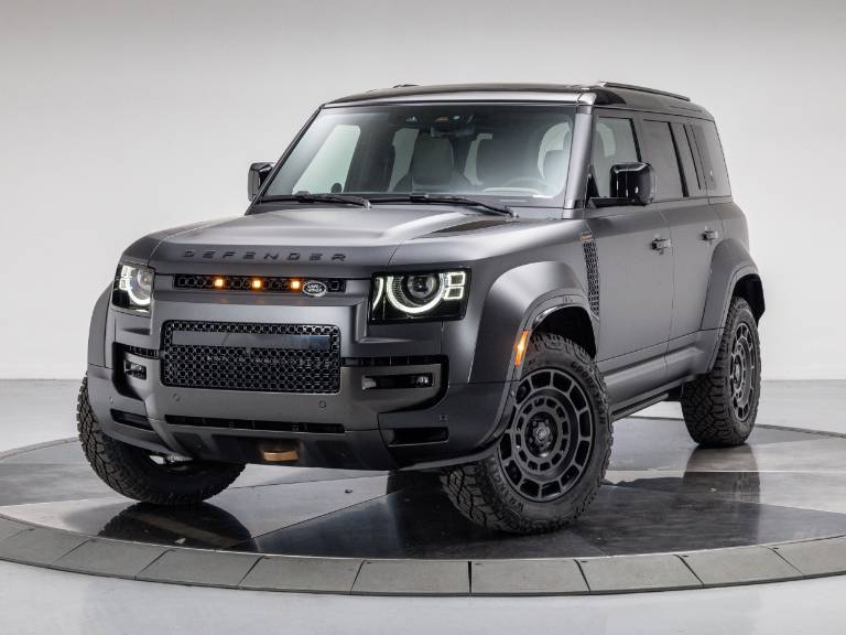2025 Land Rover Defender 110 OCTA Edition One