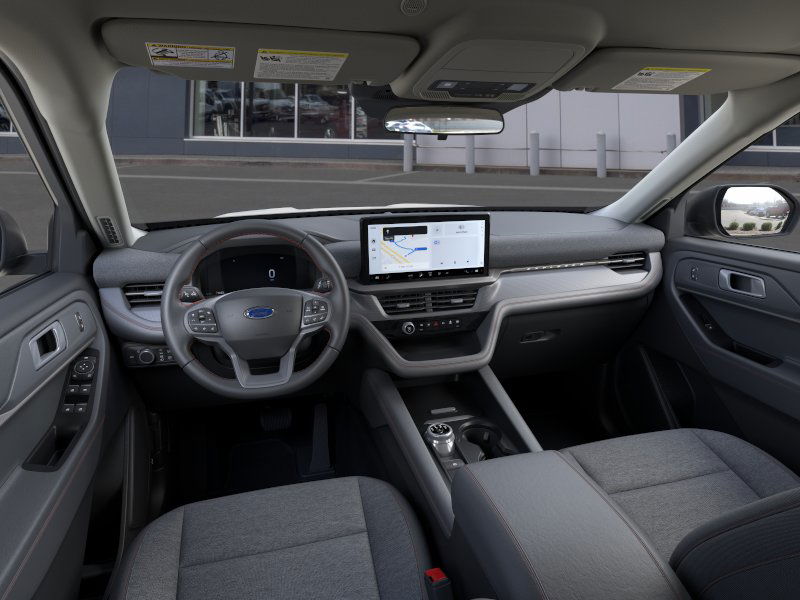 2025 Ford Explorer photo 4