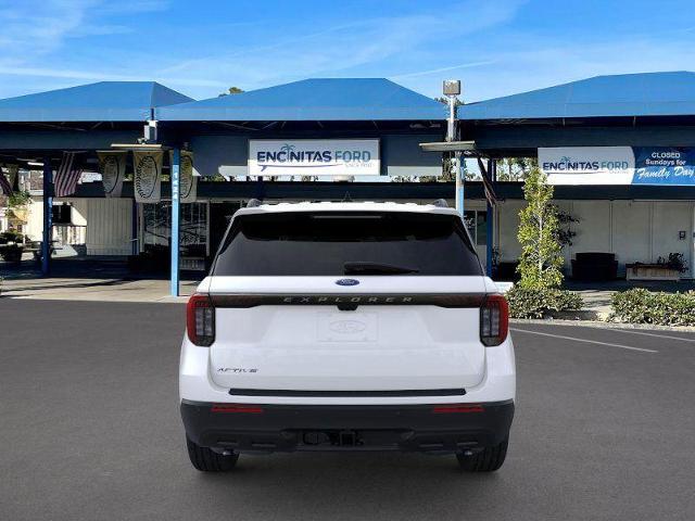 2025 Ford Explorer photo 3