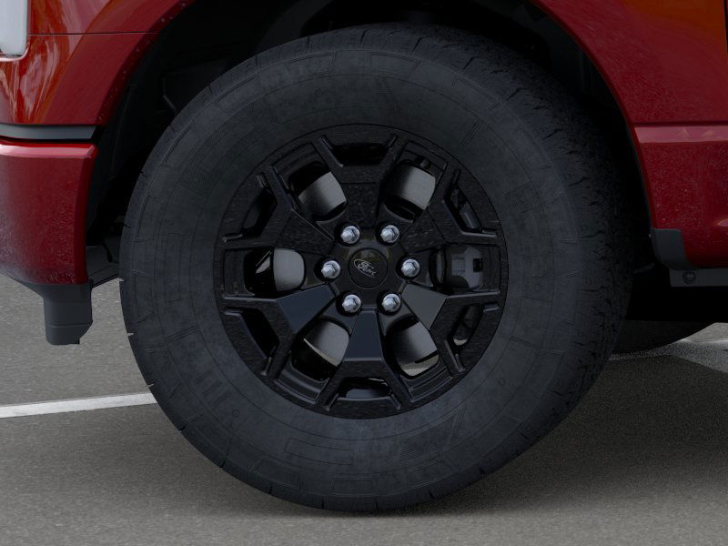 2025 Ford F-150 Lightning XLT photo 19