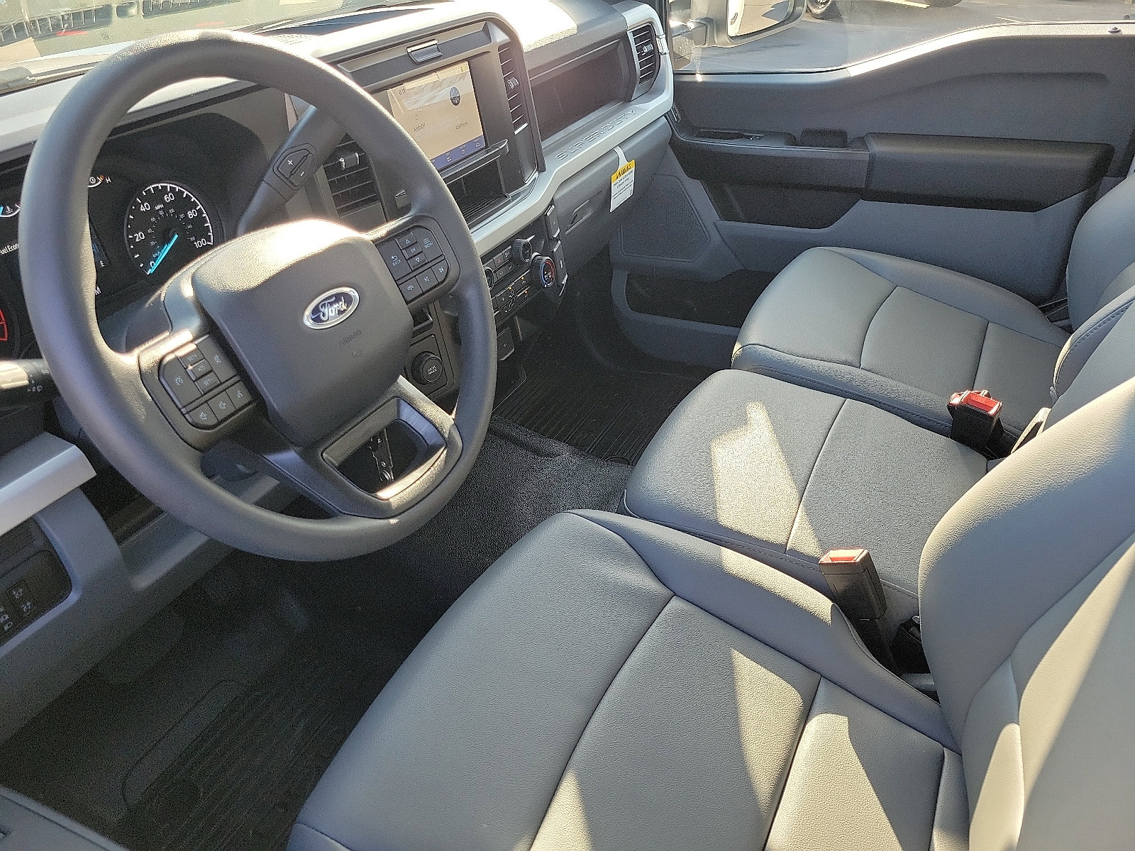 2025 Ford F-250 XL photo 3