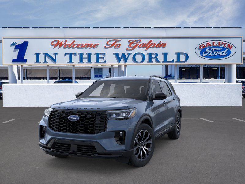 2025 Ford Explorer ST ST-Line photo 5