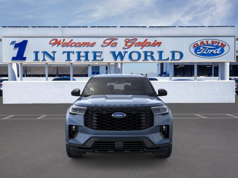 2025 Ford Explorer ST ST-Line photo 9