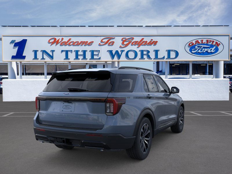 2025 Ford Explorer ST ST-Line photo 11