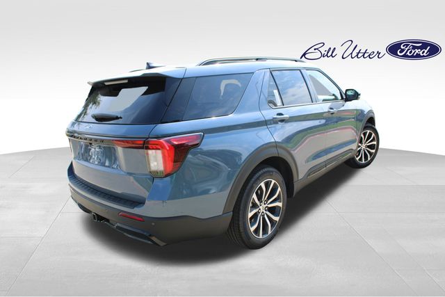 2025 Ford Explorer ST-Line photo 3