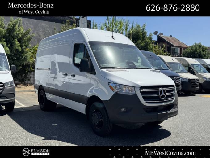 2025 Mercedes-Benz Sprinter Cargo Van Cargo 144 WB