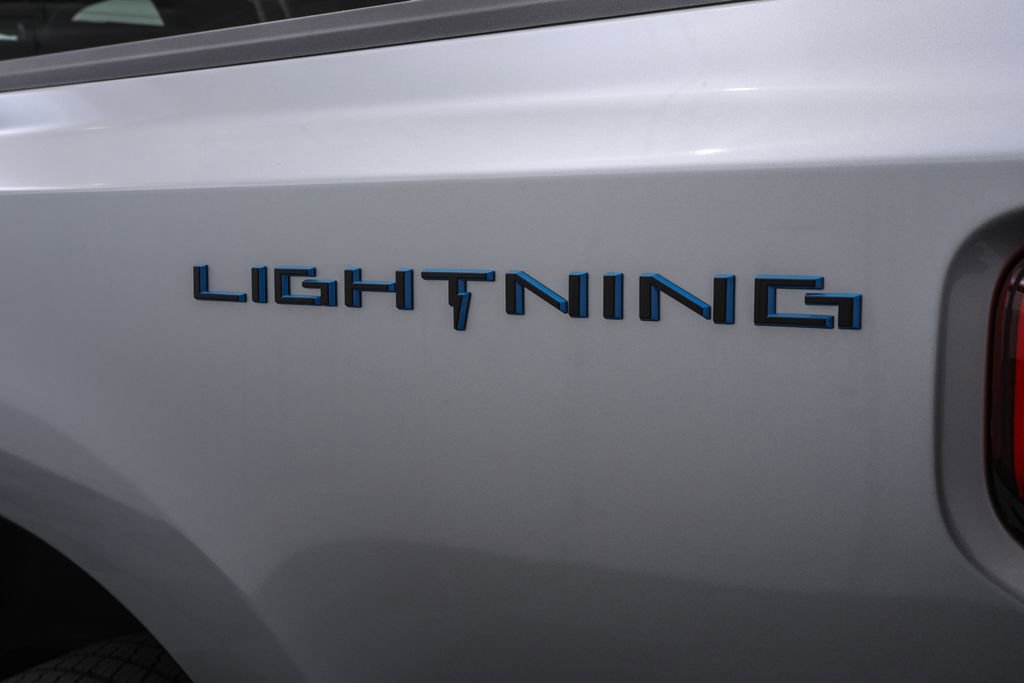 2025 Ford F-150 Lightning photo 5