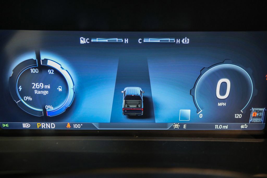 2025 Ford F-150 Lightning photo 12