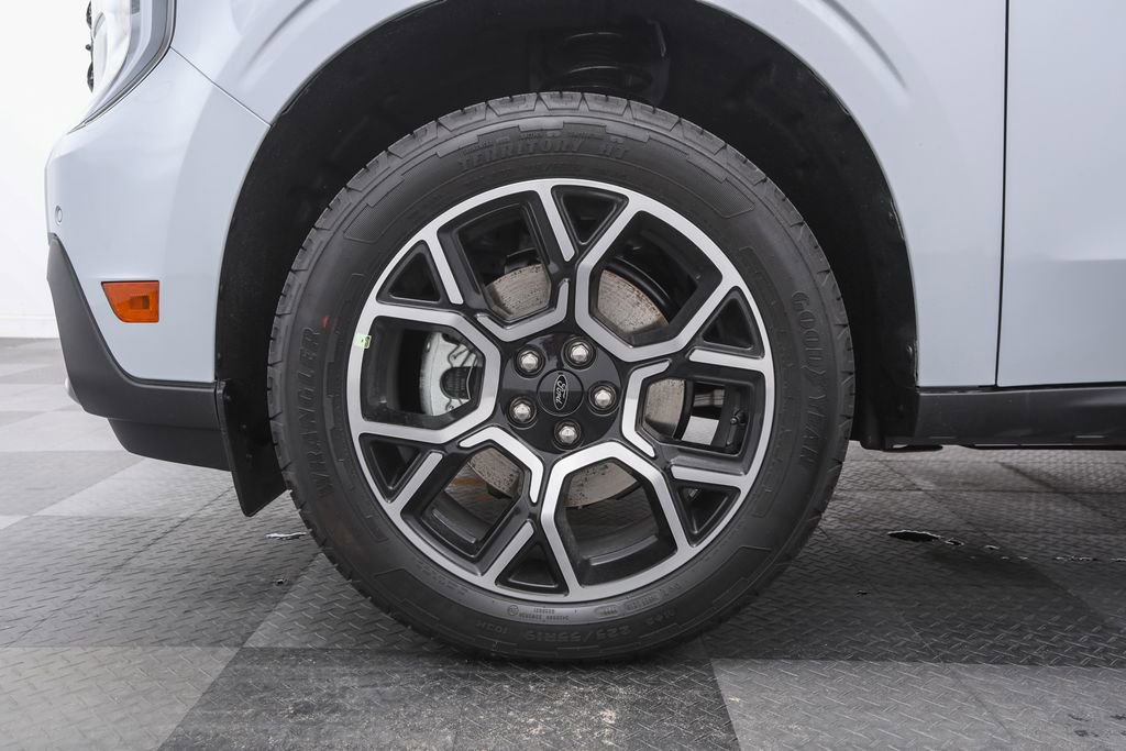 2025 Ford Maverick Lariat photo 3