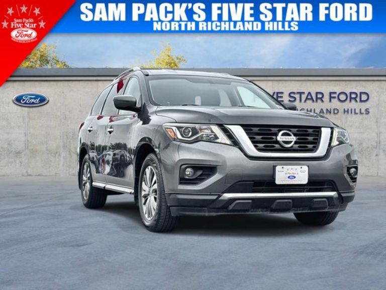 2017 Nissan Pathfinder SV