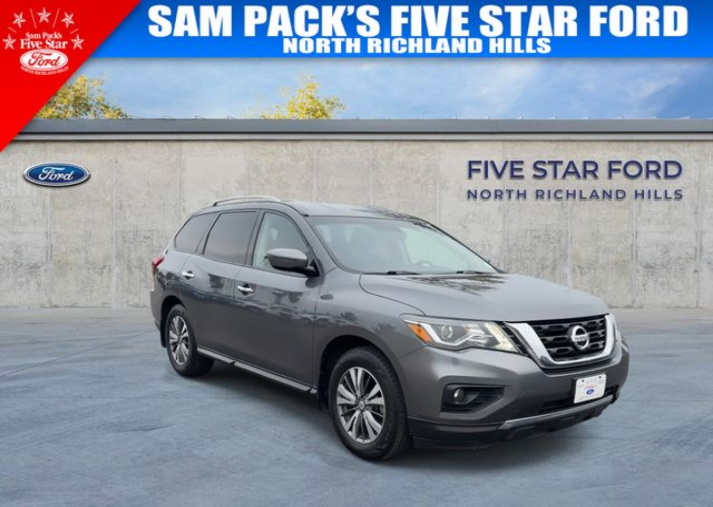 Used 2017 Nissan Pathfinder SV with VIN 5N1DR2MN6HC625081 for sale in North Richland Hills, TX