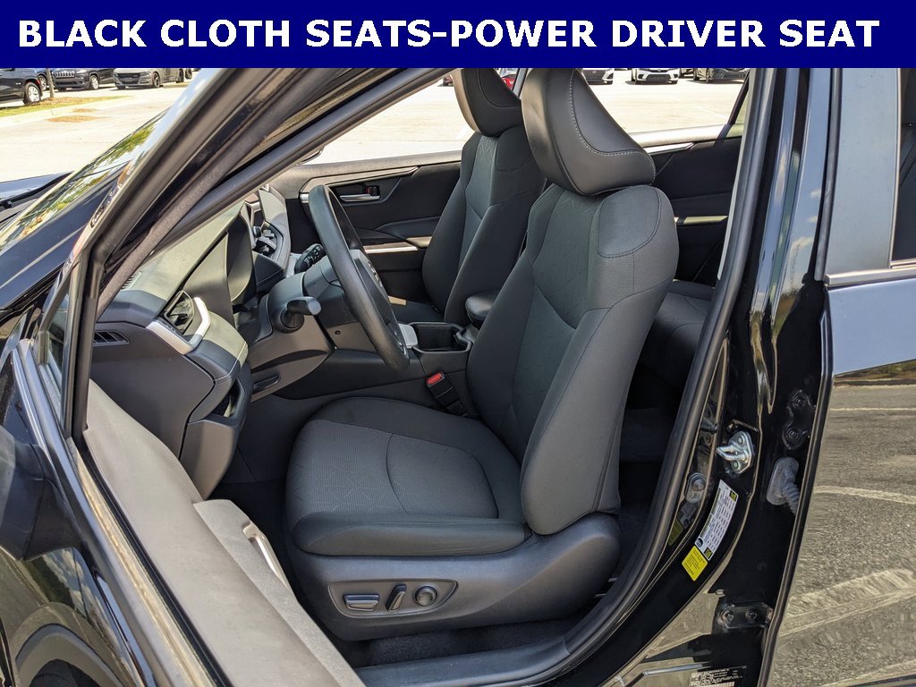 2024 Toyota RAV4 XLE photo 49
