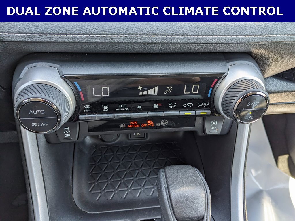 2024 Toyota RAV4 XLE photo 9