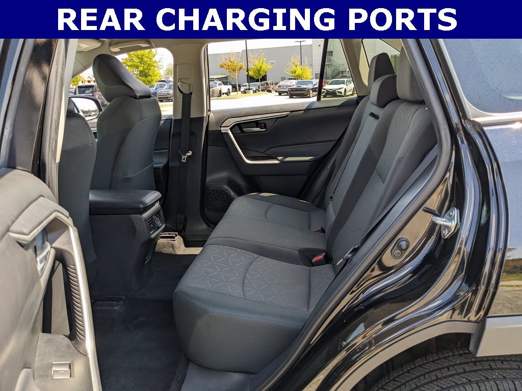 2024 Toyota RAV4 XLE photo 10