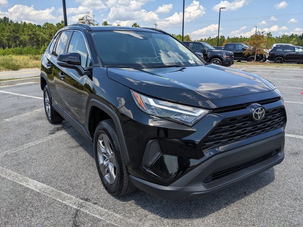 2024 Toyota RAV4 XLE photo 11