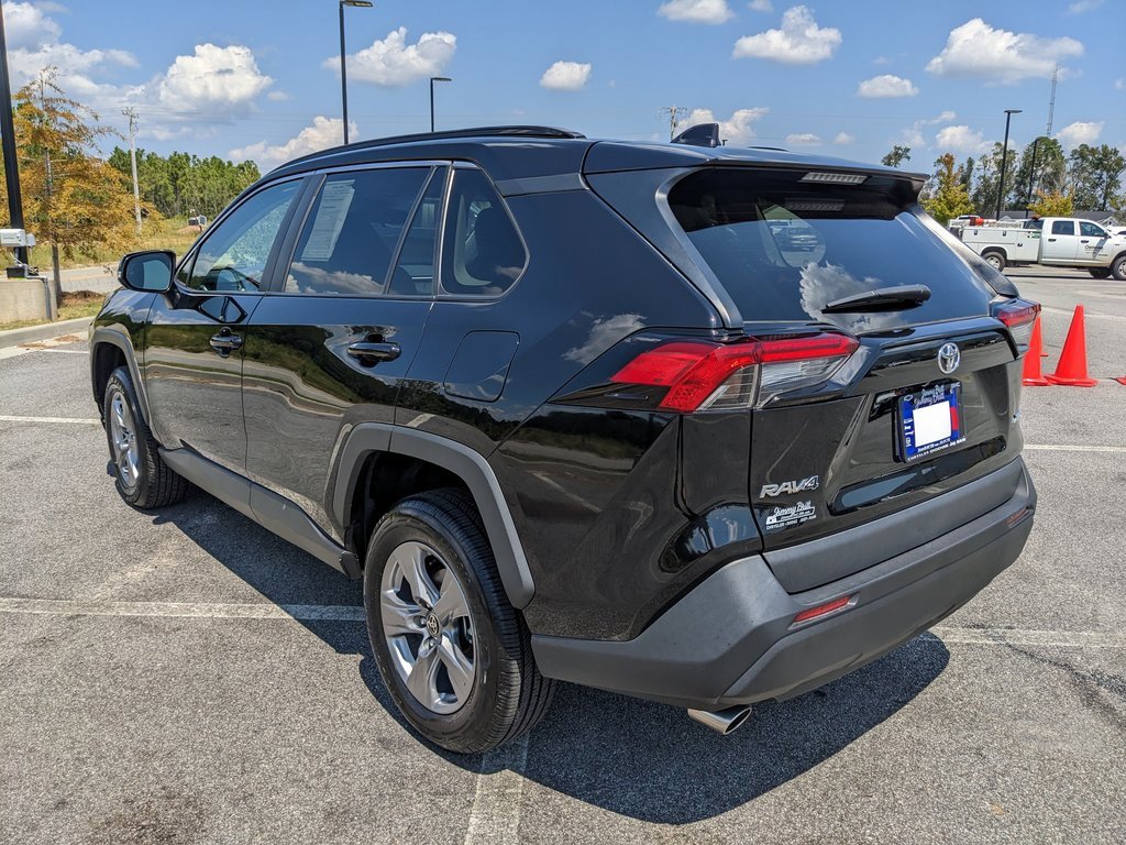 2024 Toyota RAV4 XLE photo 12