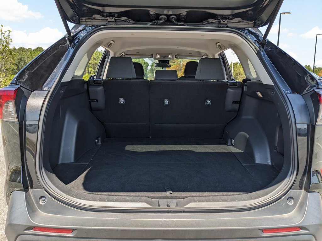 2024 Toyota RAV4 XLE photo 27