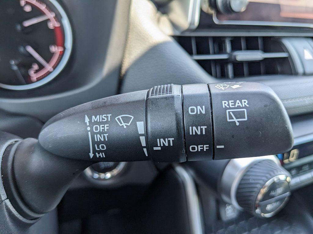 2024 Toyota RAV4 XLE photo 36