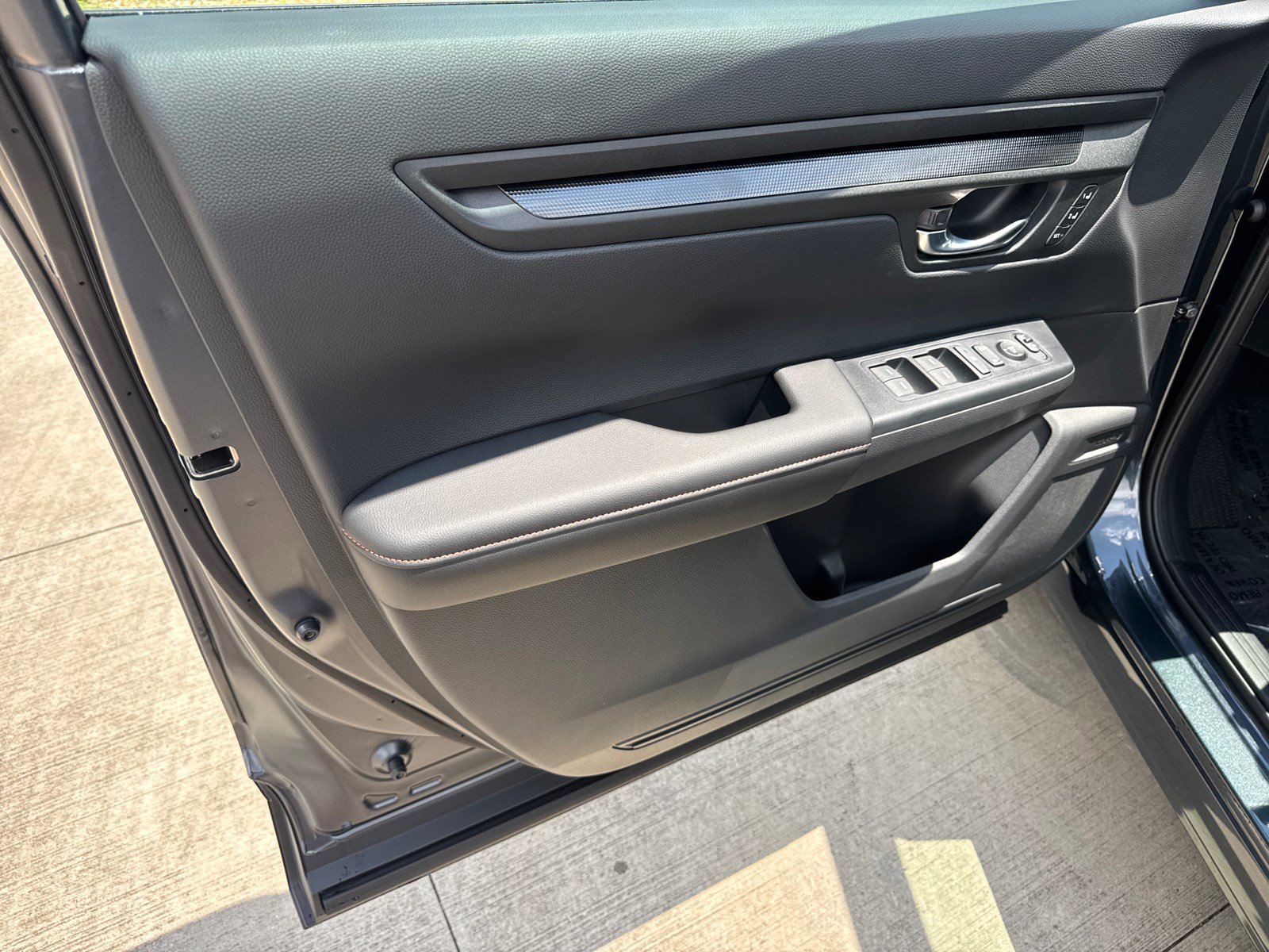 2026 Honda CR-V Hybrid Sport-L photo 9