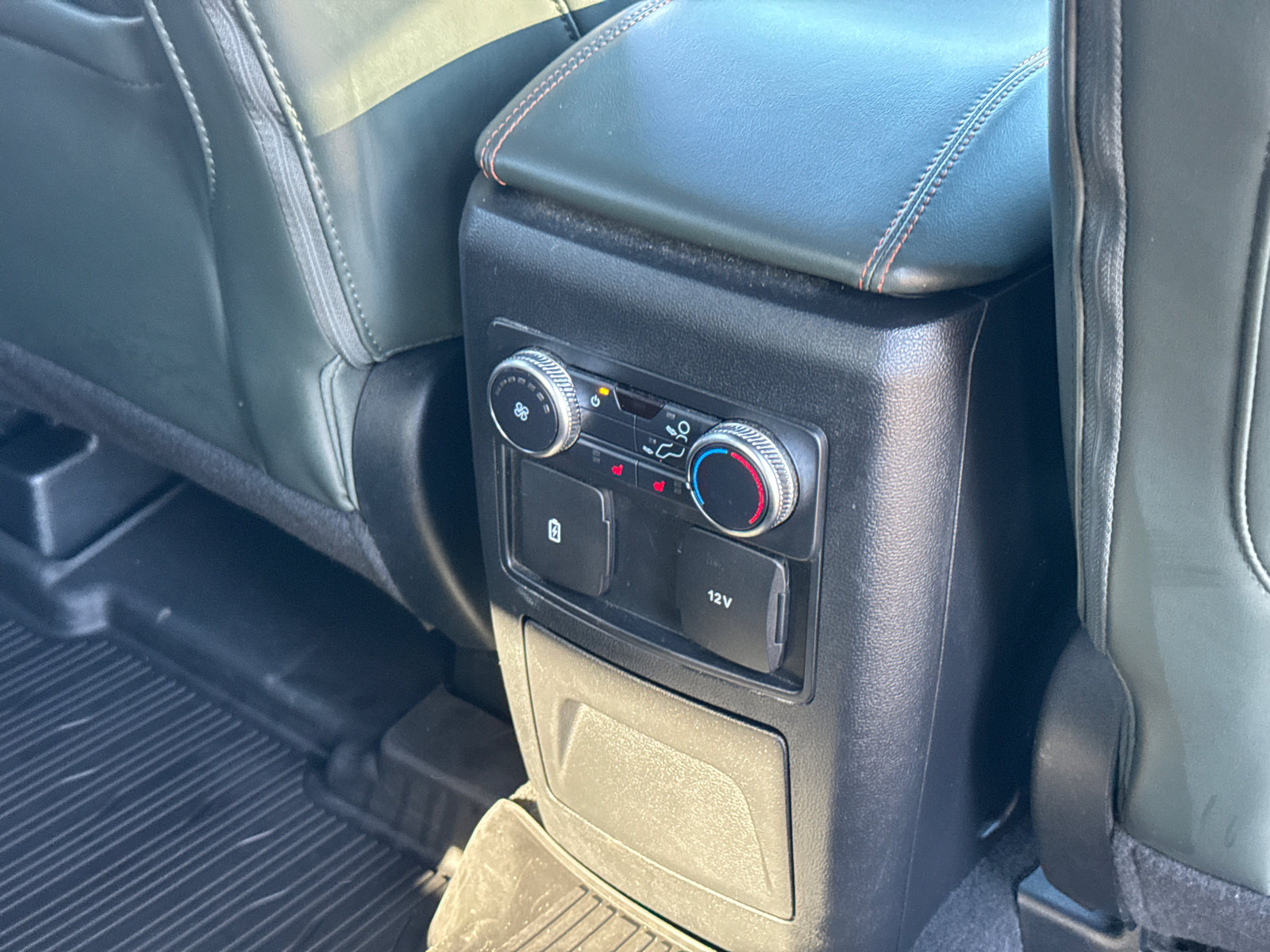 2022 Ford Explorer Timberline photo 15