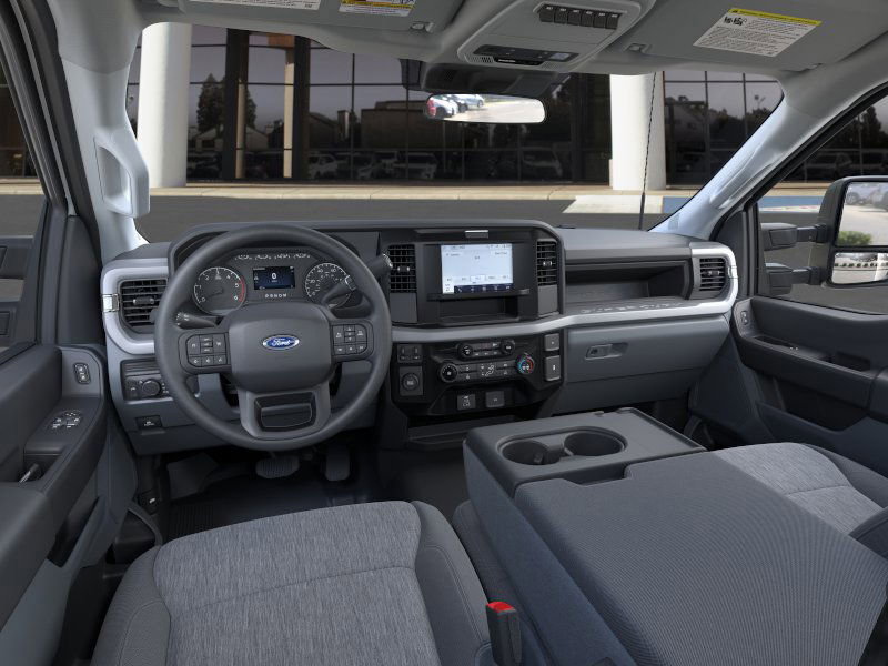 2025 Ford F-550 XL photo 8