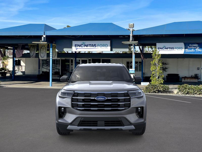 2025 Ford Explorer photo 4