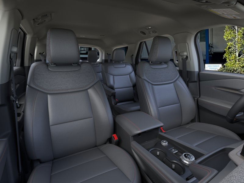 2025 Ford Explorer photo 8
