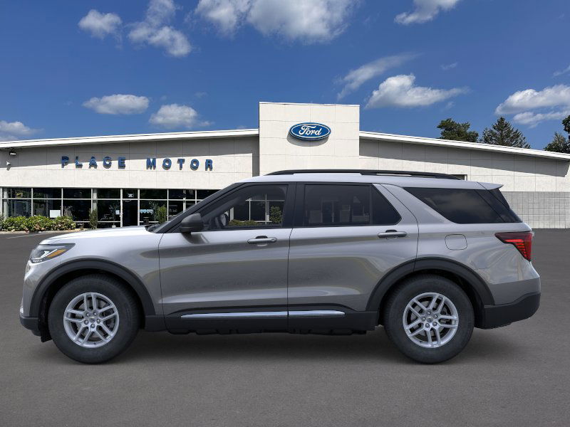 2025 Ford Explorer photo 3